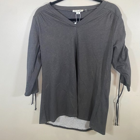 NWT Simply Noelle X's and O's Top - Picture 4 of 7